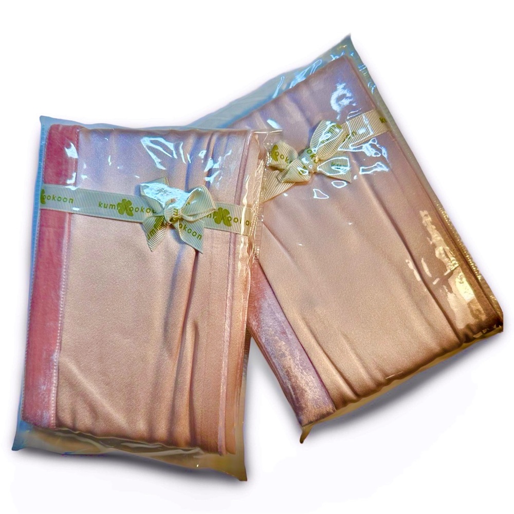 NWT Pair of Kumi Kookoon Silk Pillow Shams